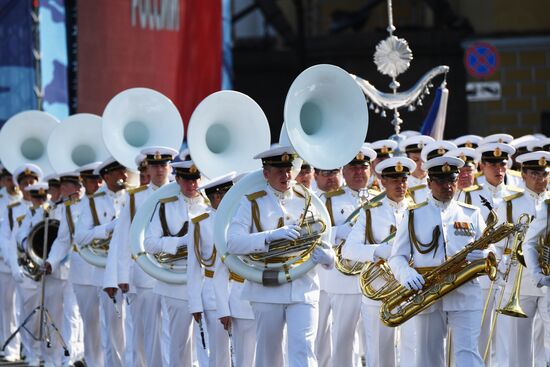 Празднование Дня ВМФ в Санкт-Петербурге