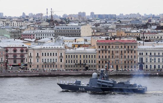 Празднование Дня ВМФ в Санкт-Петербурге