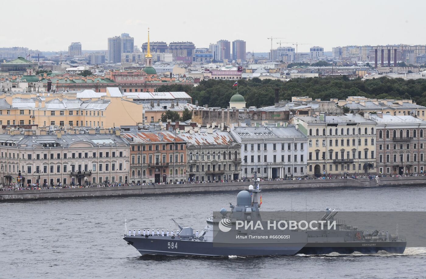 Празднование Дня ВМФ в Санкт-Петербурге