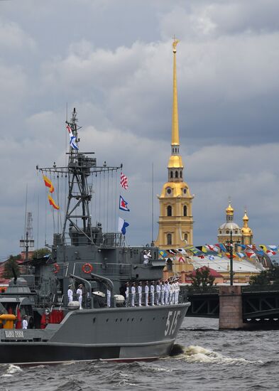 Празднование Дня ВМФ в Санкт-Петербурге