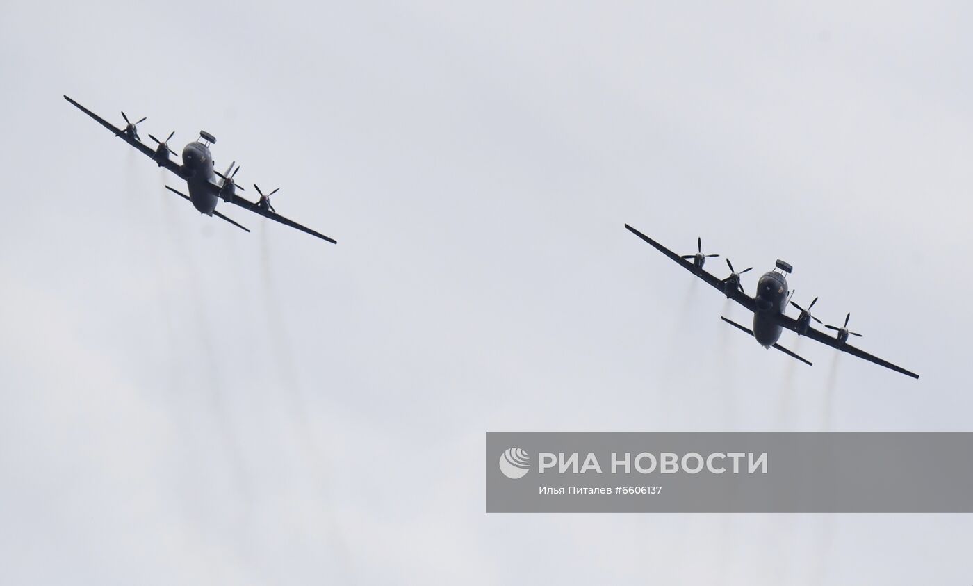 Празднование Дня ВМФ в Санкт-Петербурге