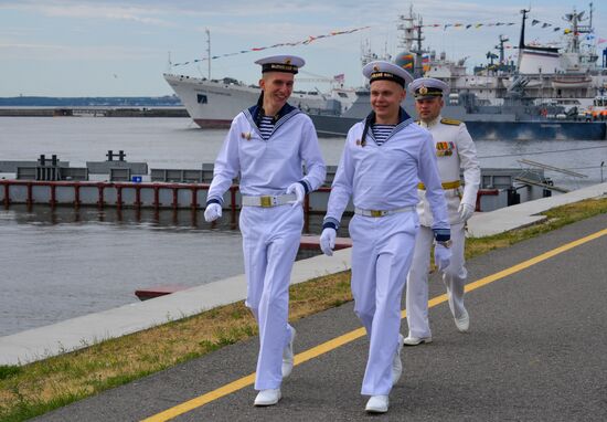 Празднование Дня ВМФ в Санкт-Петербурге