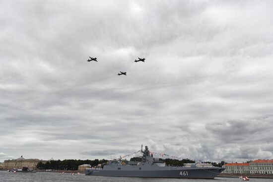 Празднование Дня ВМФ в Санкт-Петербурге