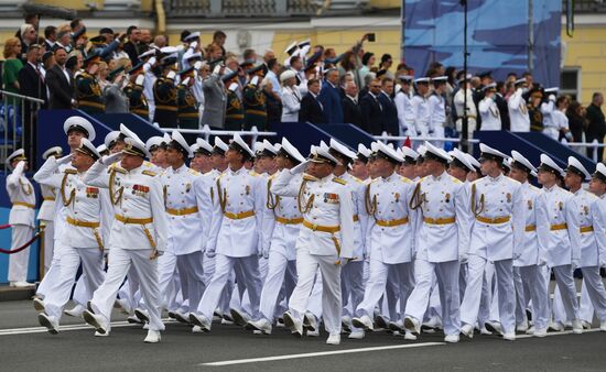 Празднование Дня ВМФ в Санкт-Петербурге