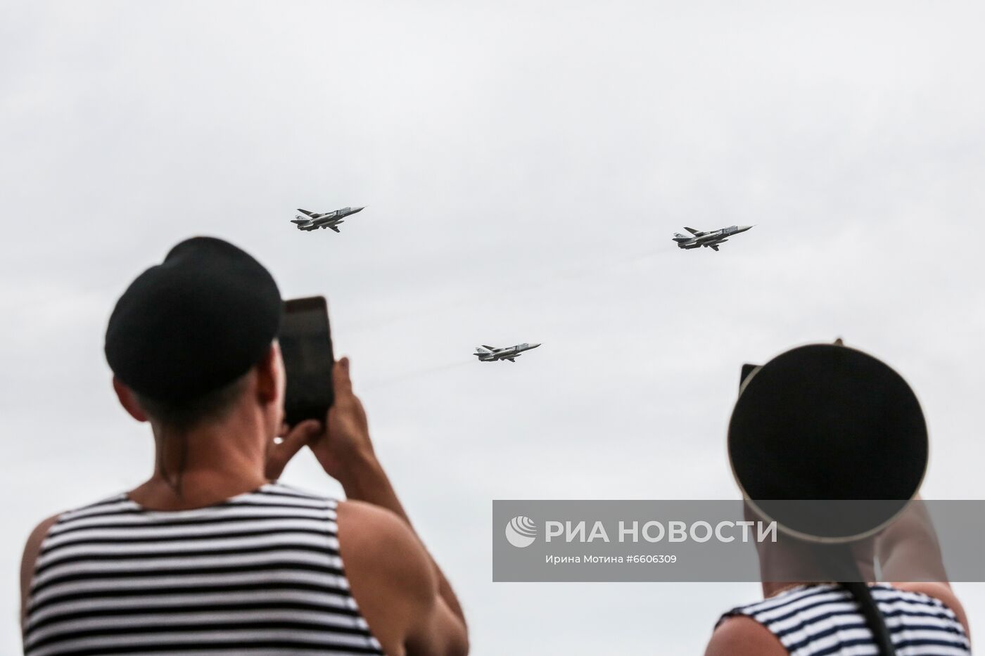 Празднование Дня ВМФ в Санкт-Петербурге