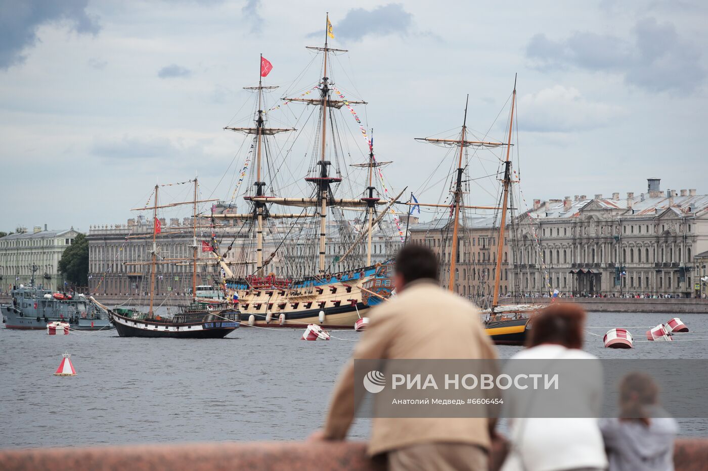 Празднование Дня ВМФ в Санкт-Петербурге