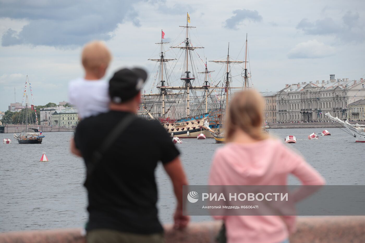 Празднование Дня ВМФ в Санкт-Петербурге