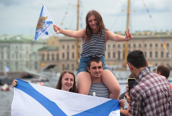 Празднование Дня ВМФ в Санкт-Петербурге