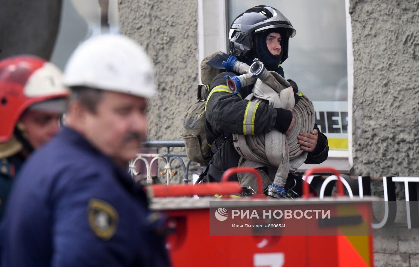 Пожар в доме на Лиговском проспекте