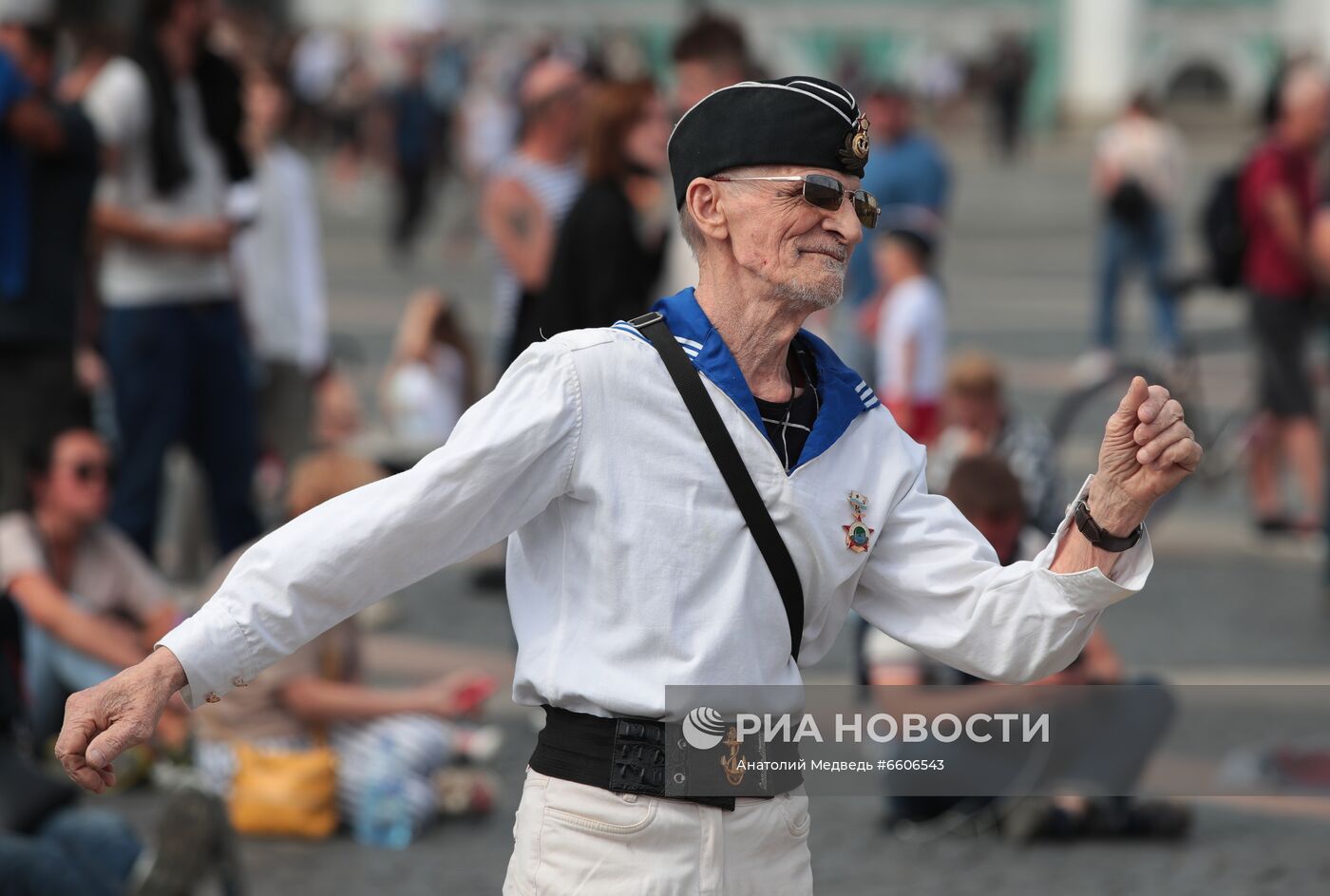 Празднование Дня ВМФ в Санкт-Петербурге