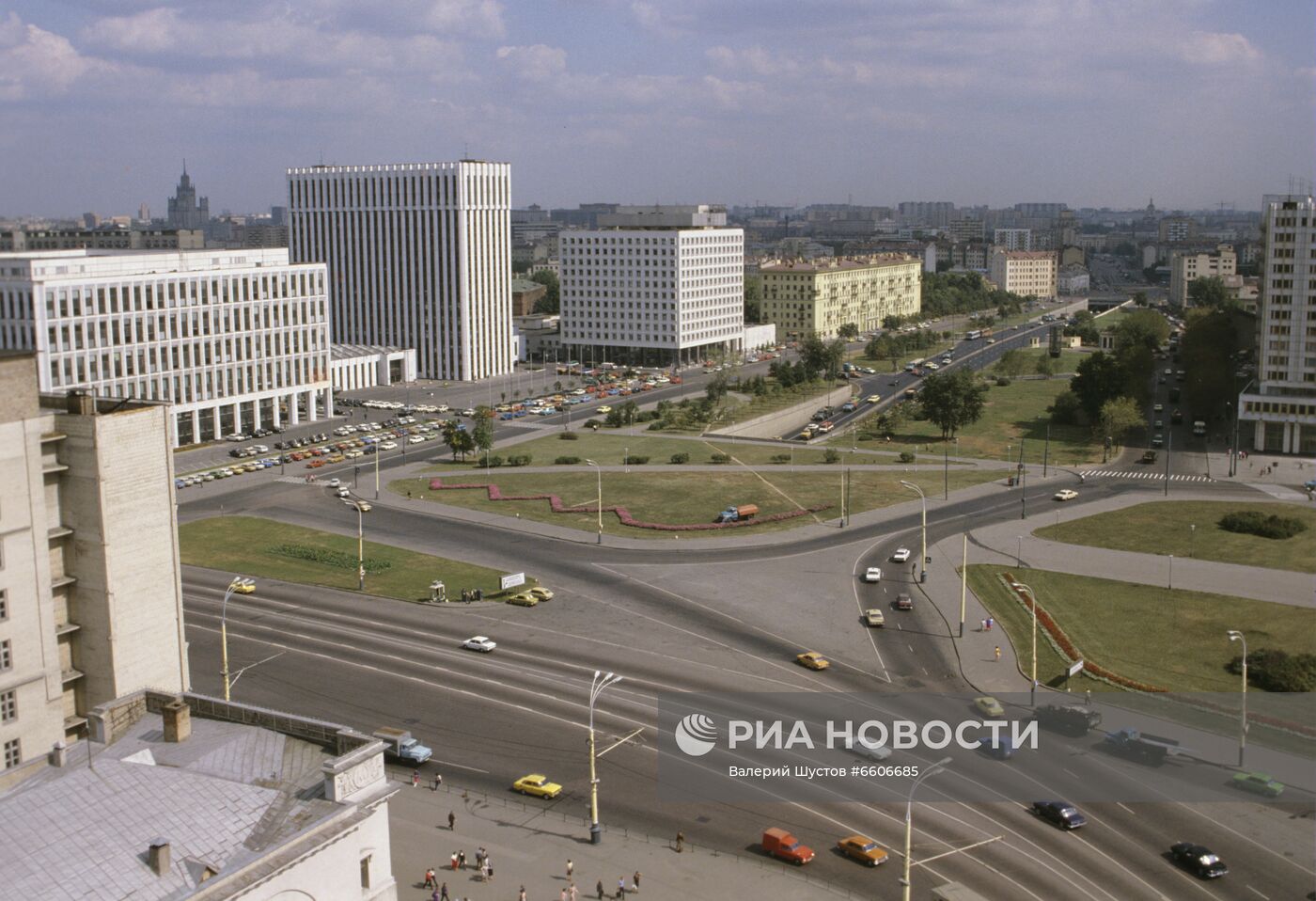 Октябрьская площадь в Москве | РИА Новости Медиабанк