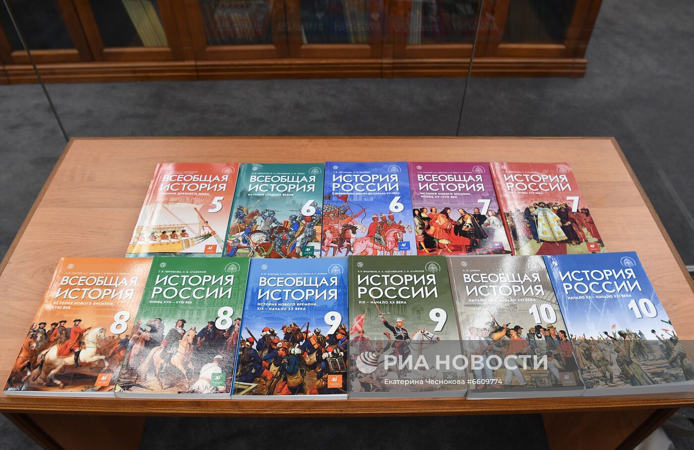 Новые учебники по истории под редакцией В. Мединского