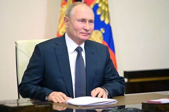Президент РФ В. Путин встретился с врио губернатора Белгородской области В. Гладковым