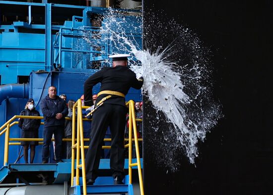 Спуск на воду атомной подводной лодки "Красноярск" в Северодвинске