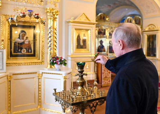 Президент РФ В. Путин посетил Коневский Рождество-Богородичный мужской монастырь