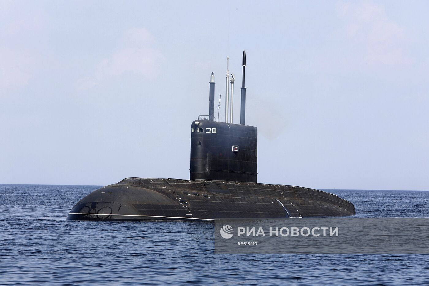 Подводная лодка "Магадан" завершила заводские ходовые испытания