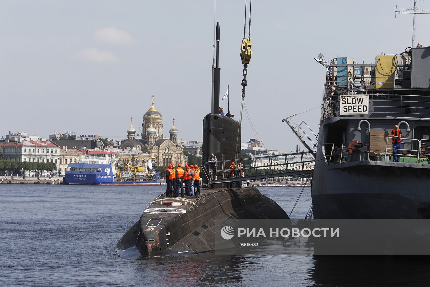 Подводная лодка "Магадан" завершила заводские ходовые испытания