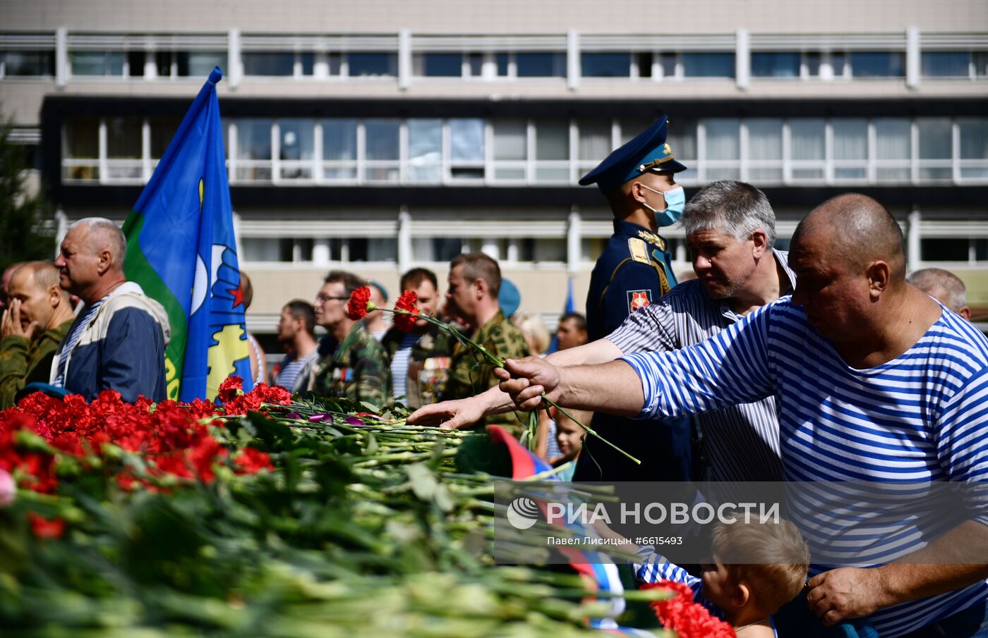 Празднование Дня ВДВ в регионах России