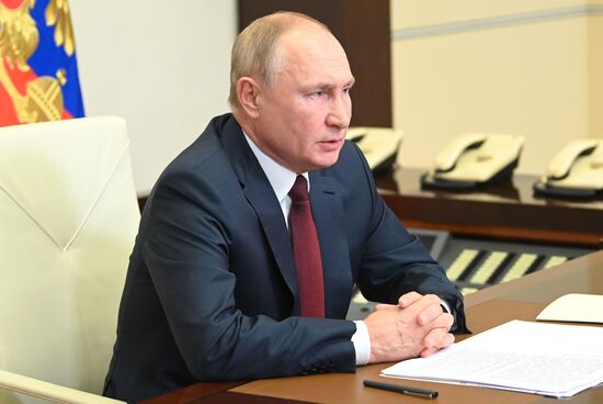 Президент РФ В. Путин встретился с врио главы Пензенской области О. Мельниченко