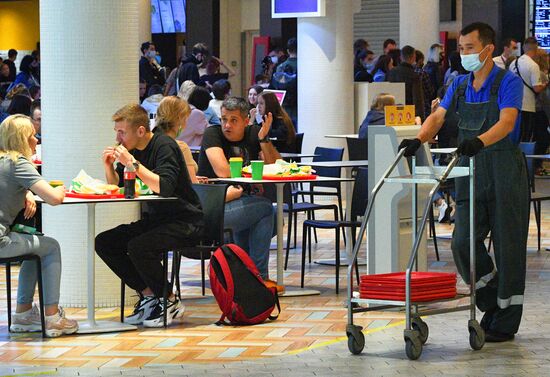 Возобновление работы  фудкортов в Санкт-Петербурге