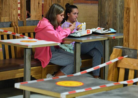 Возобновление работы  фудкортов в Санкт-Петербурге