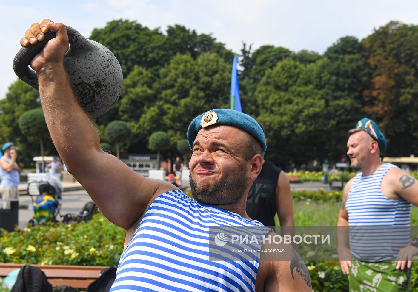 Празднование Дня ВДВ в Москве 