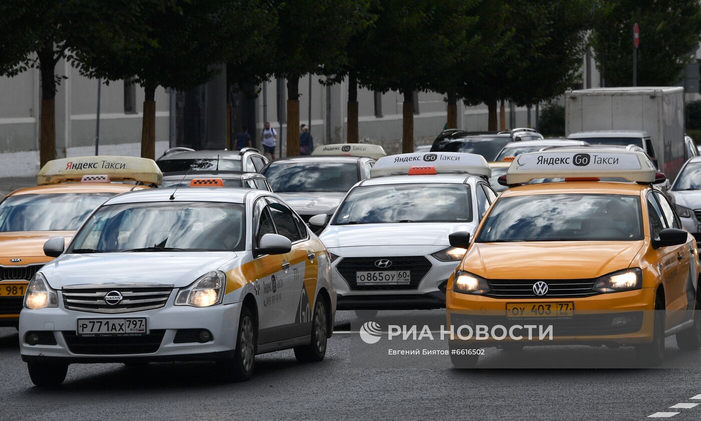 В Москве отложили мониторинг за таксистами