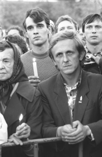 Молебен в честь 150-летия закладки в 1839 г. Храма Христа Спасителя