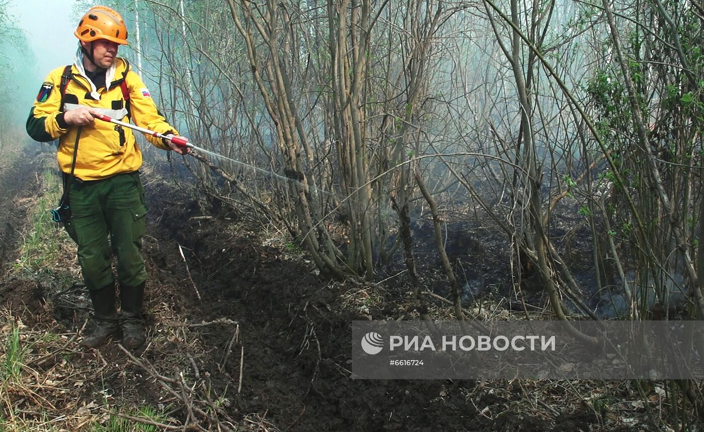 Тушение лесных пожаров в Якутии
