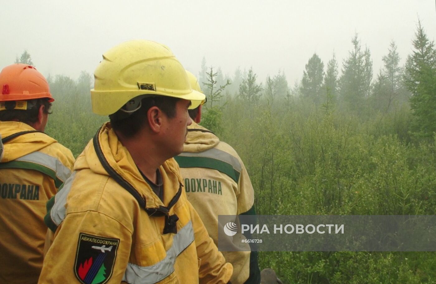 Тушение лесных пожаров в Якутии