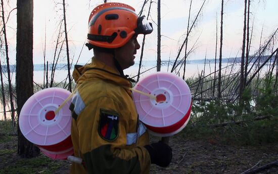 Тушение лесных пожаров в Якутии