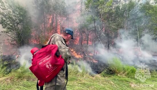 Тушение лесных пожаров в Якутии