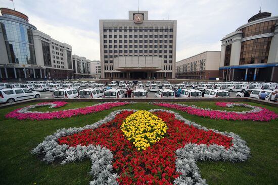 Передача автомобилей скорой помощи медицинским учреждениям Казани