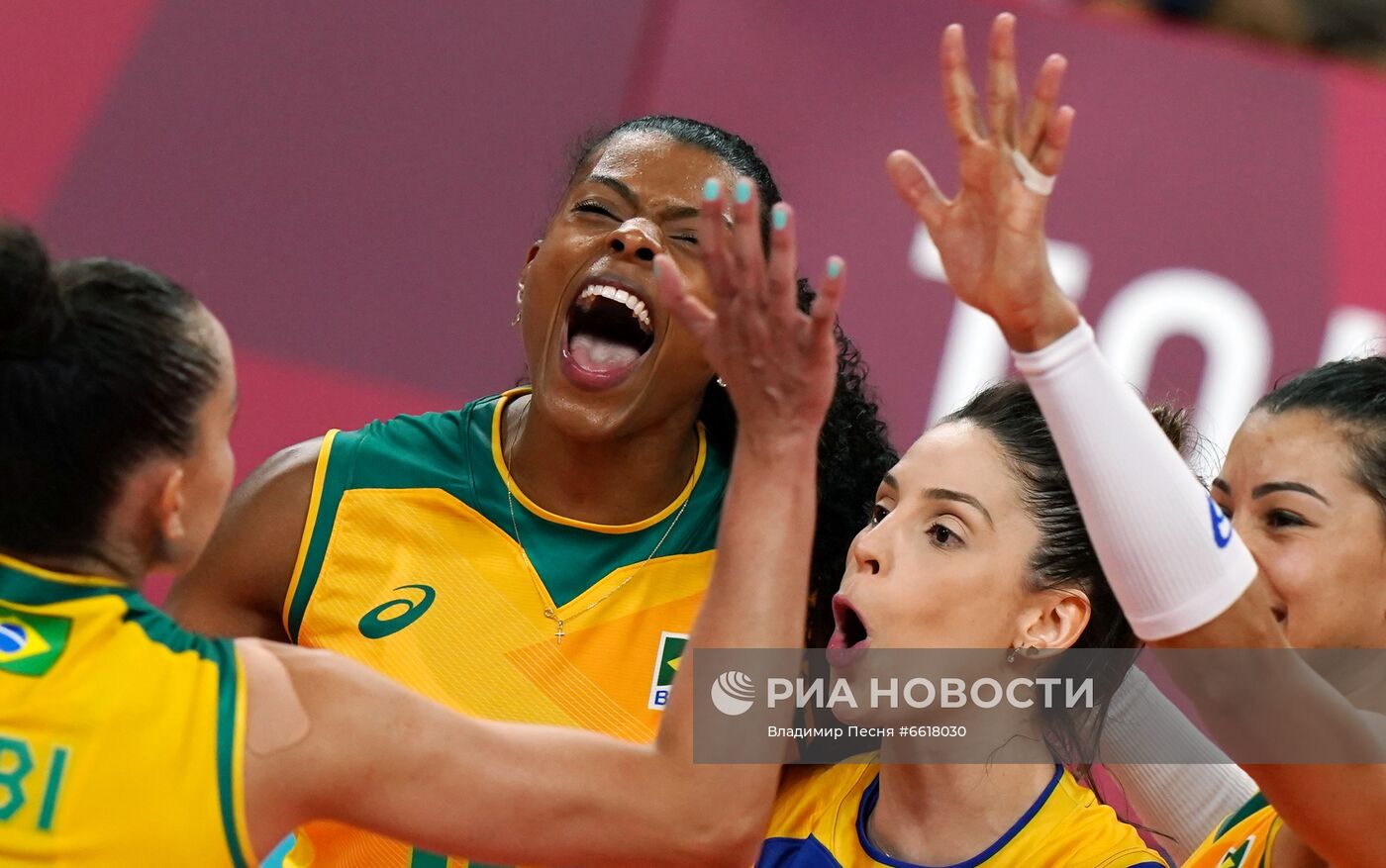 Олимпиада-2020. Волейбол. Женщины. Матч Бразилия - Россия