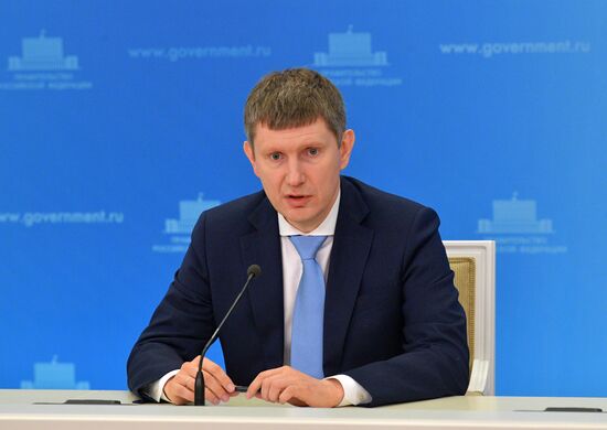 Брифинг министра экономического развития РФ М. Решетникова