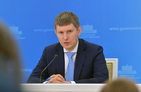 Брифинг министра экономического развития РФ М. Решетникова