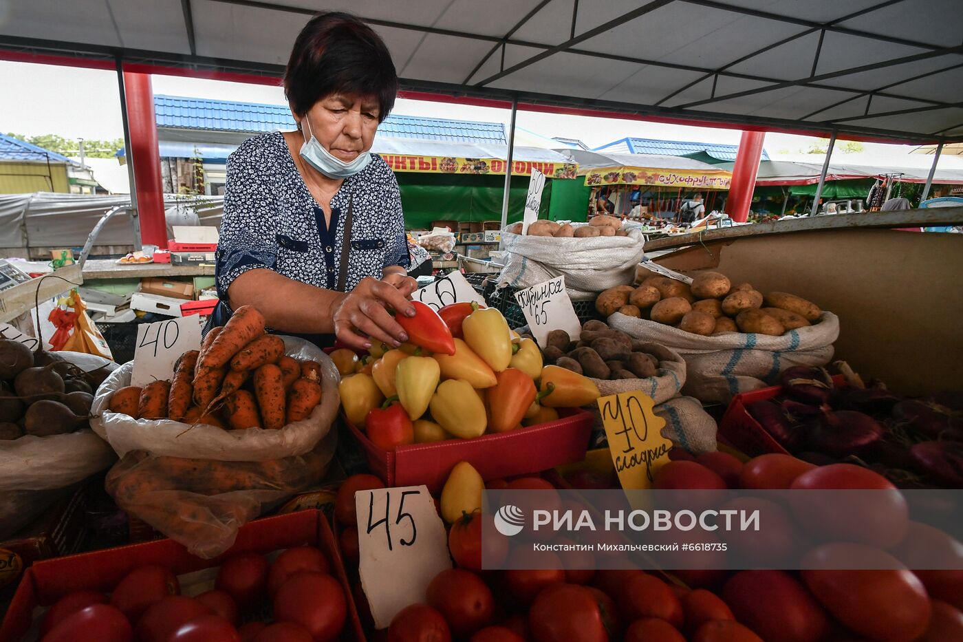 Центральный овощной рынок в Симферополе | РИА Новости Медиабанк