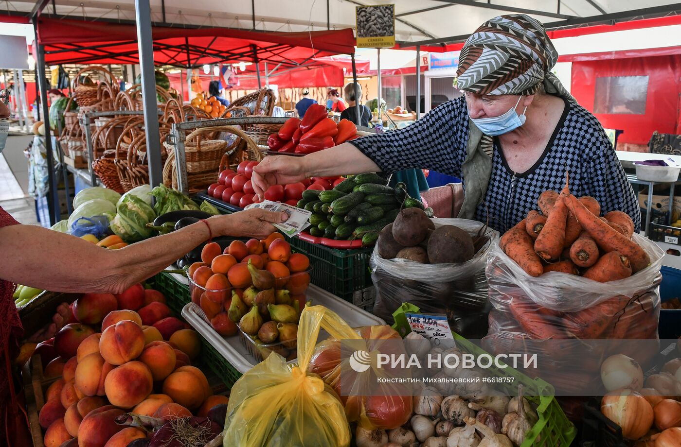 Центральный овощной рынок в Симферополе