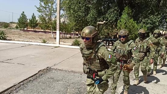 Учения спецназа России и Узбекистана на полигоне Термез