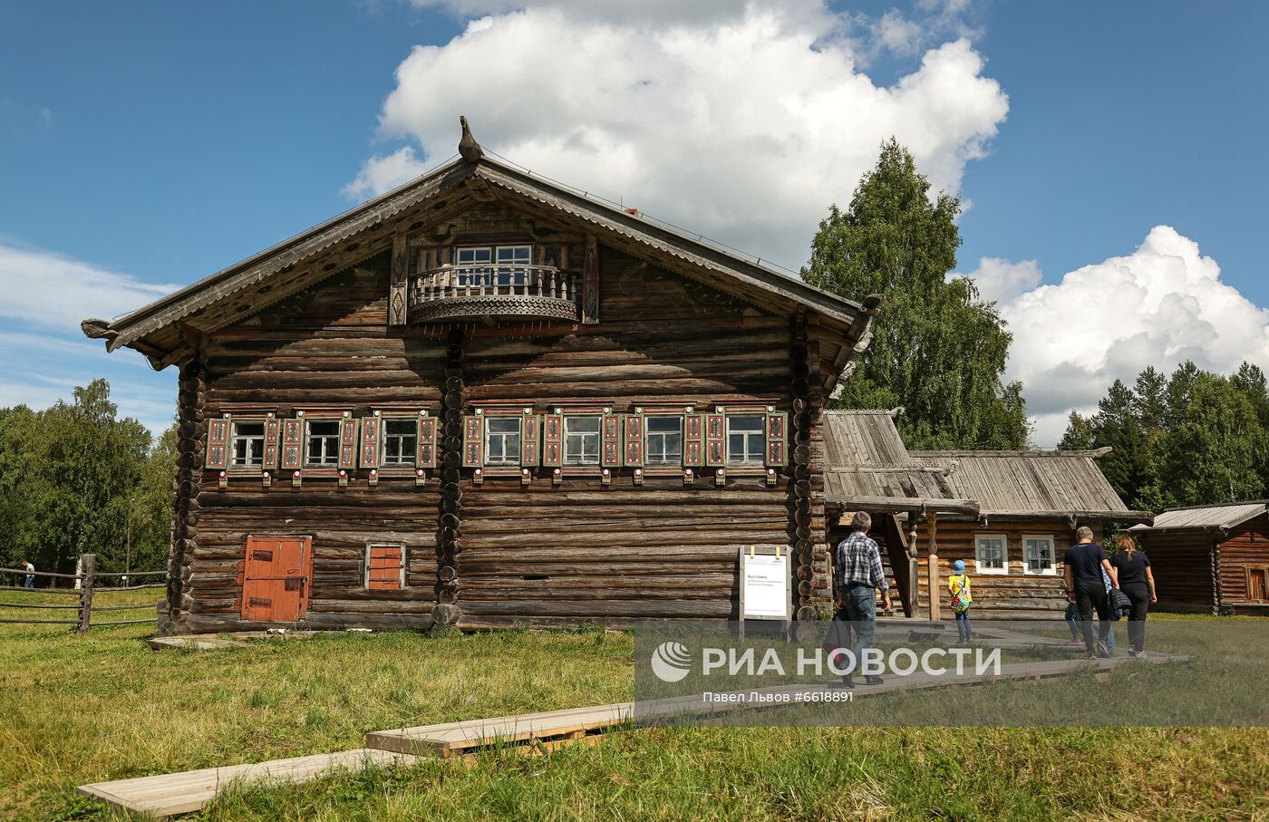 Музей деревянного зодчества "Малые Корелы" в Архангельске