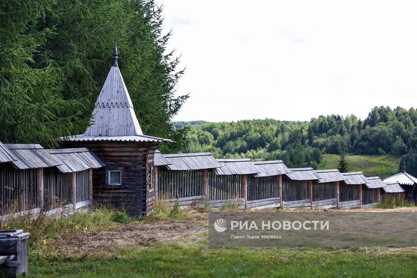 Музей деревянного зодчества "Малые Корелы" в Архангельске