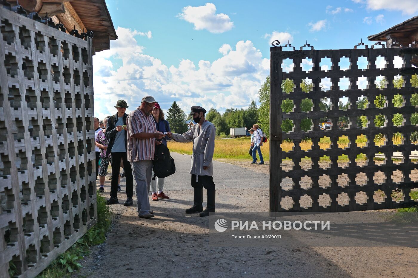 Музей деревянного зодчества "Малые Корелы" в Архангельске