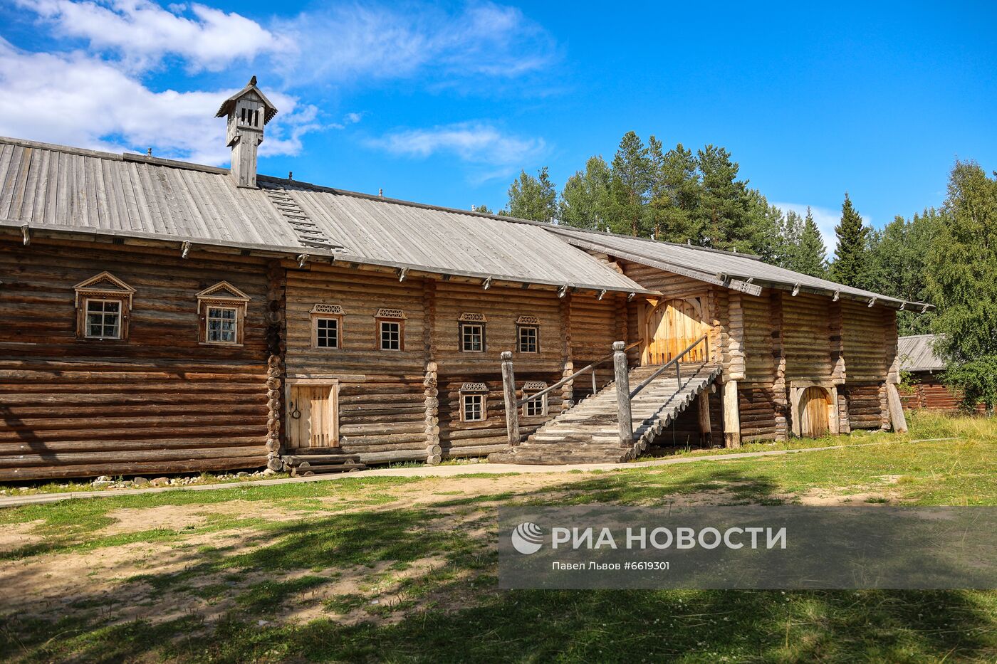 Музей деревянного зодчества "Малые Корелы" в Архангельске