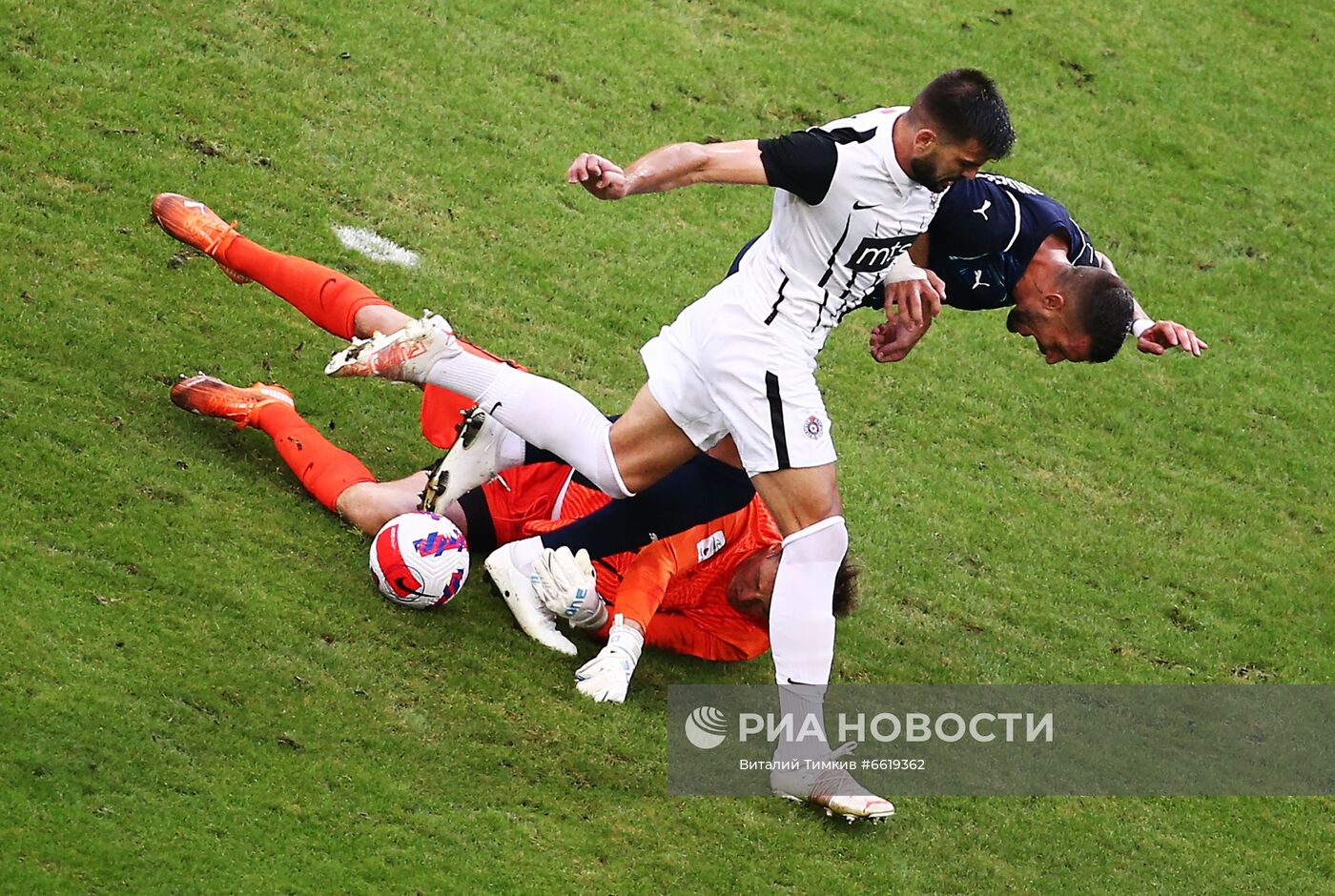 Футбол. Лига конференций. Матч "Сочи" - "Партизан"