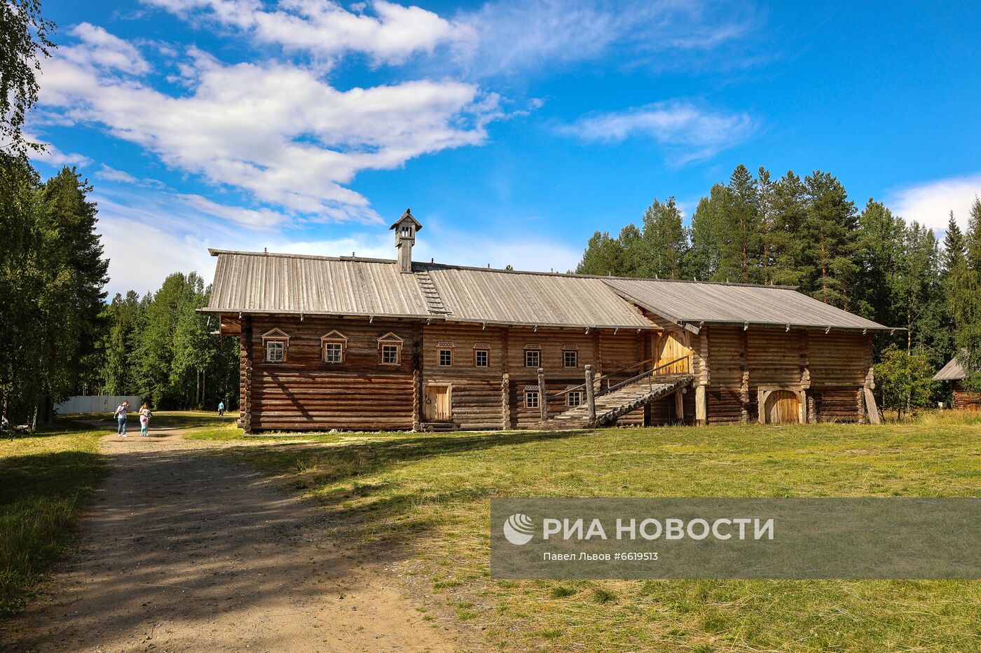 Музей деревянного зодчества "Малые Корелы" в Архангельске