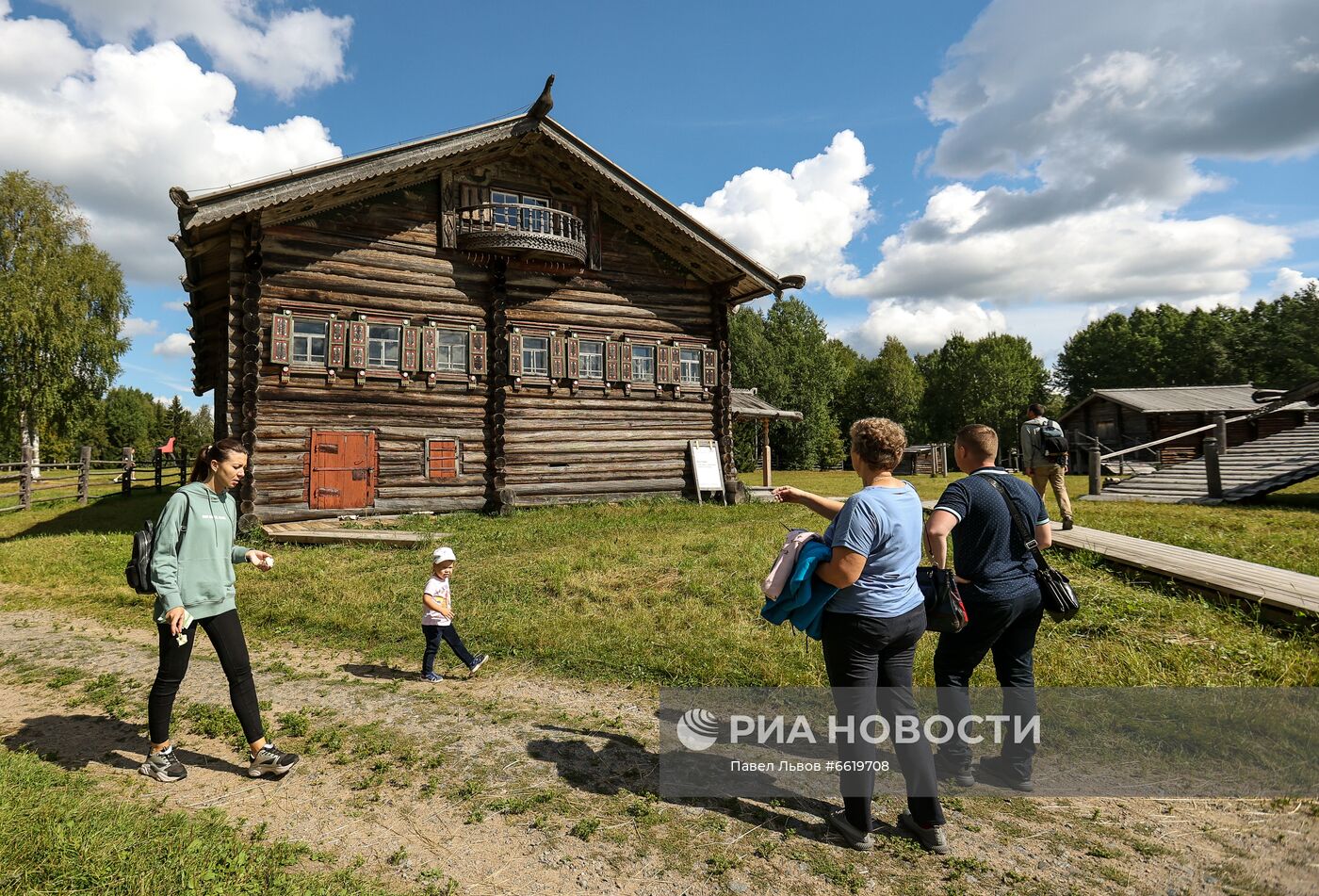 Музей деревянного зодчества "Малые Корелы" в Архангельске