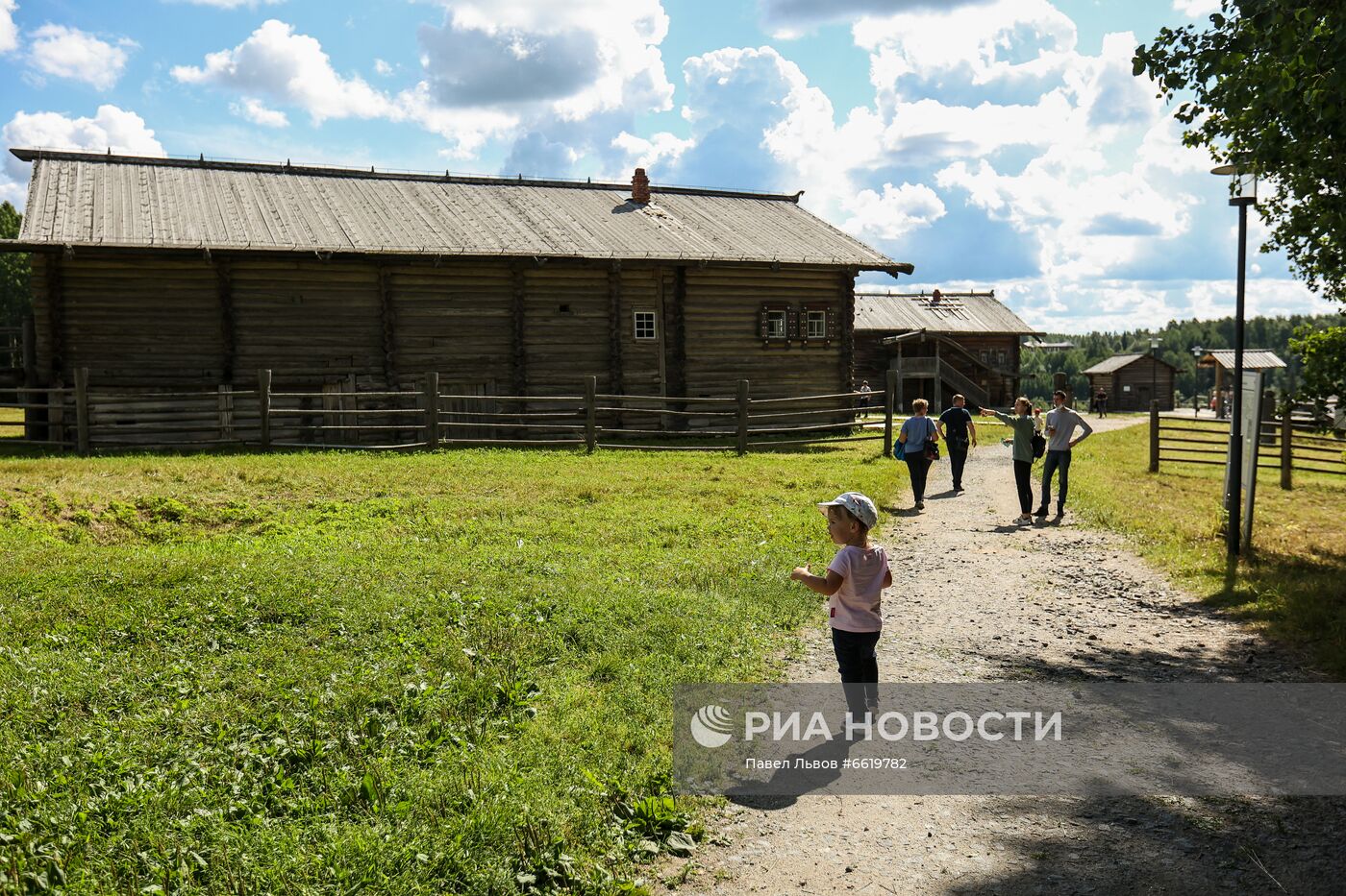 Музей деревянного зодчества "Малые Корелы" в Архангельске