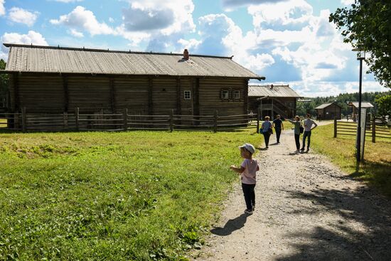 Музей деревянного зодчества "Малые Корелы" в Архангельске