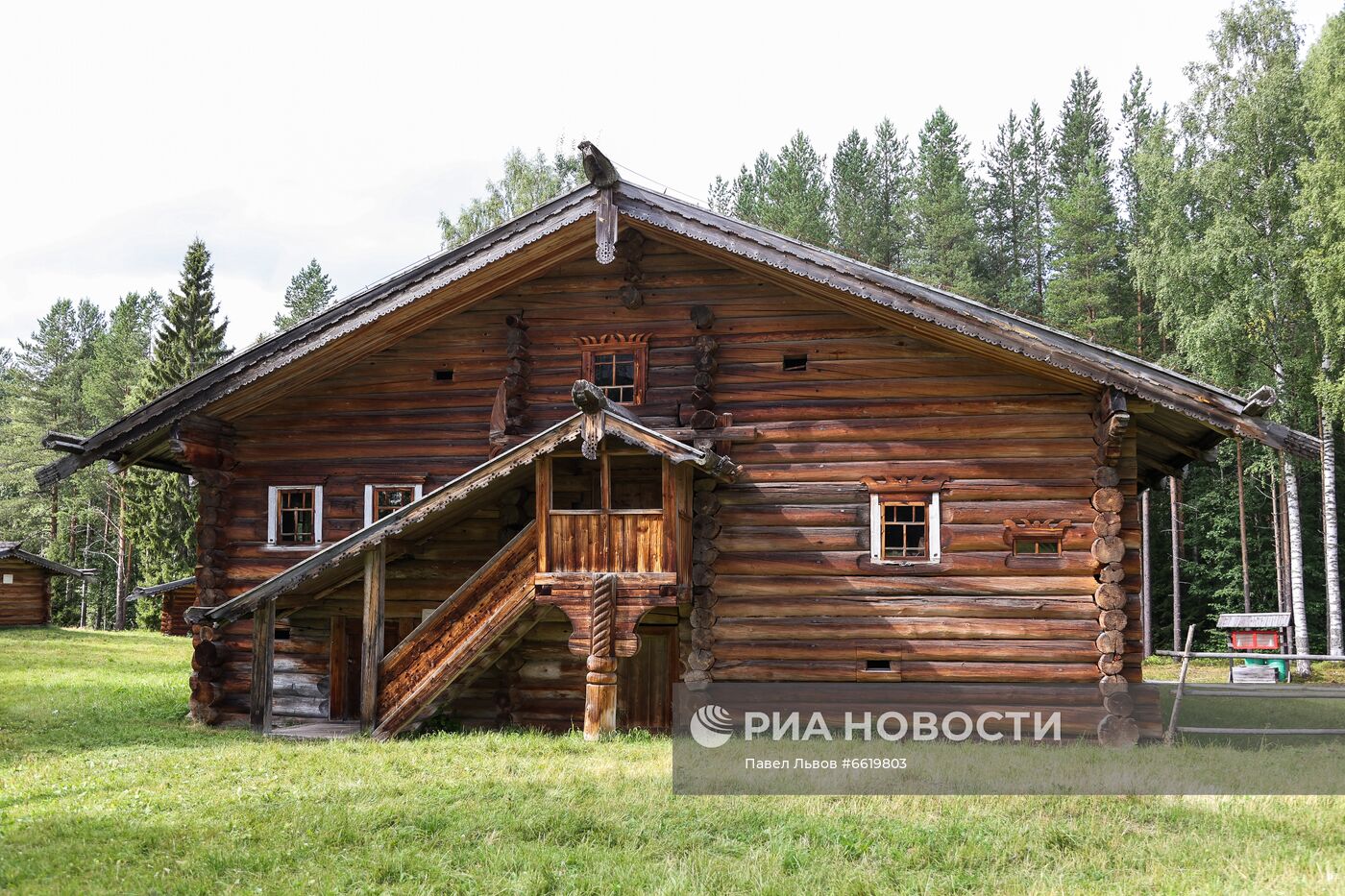 Музей деревянного зодчества "Малые Корелы" в Архангельске