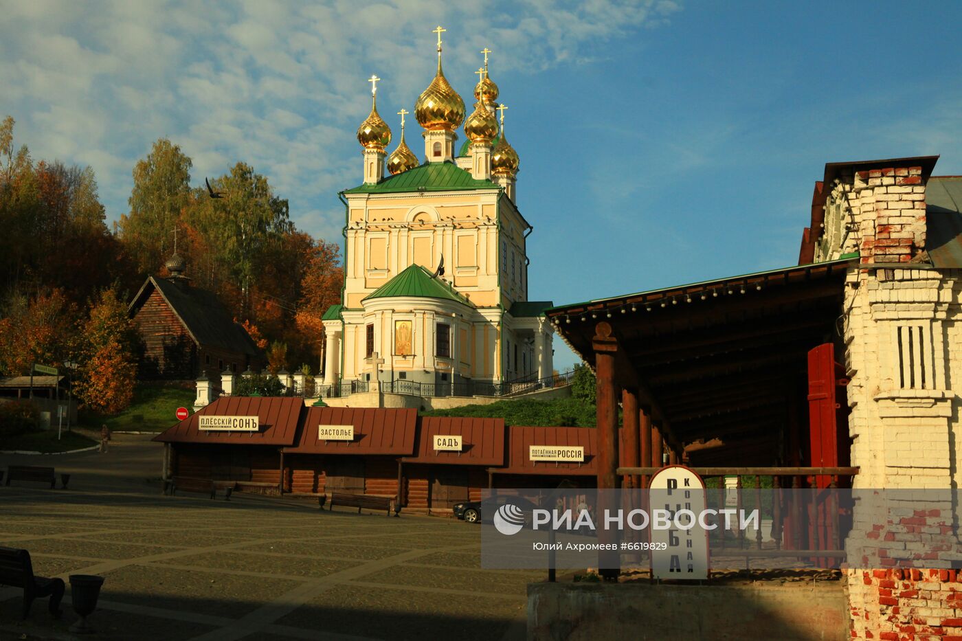 Церковь Воскресения Христова в Плёсе